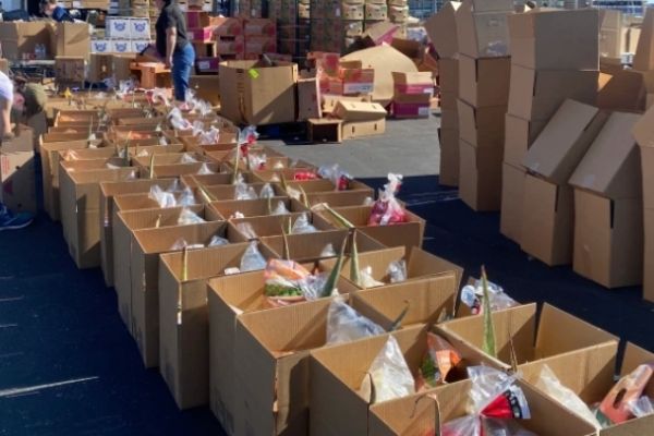 mobile-food-pantry-600x400.jpg